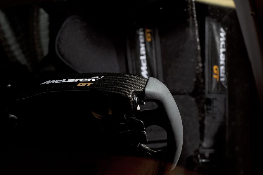  McLaren MP4-12C GT3 2011 года  (фото 32 из 107)